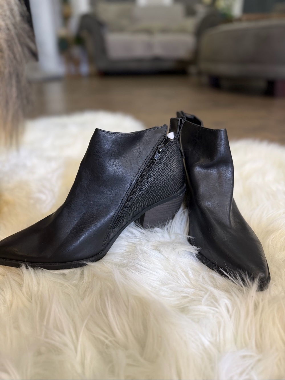 Universal Thread Black Leather Ankle Booties with Side Zip